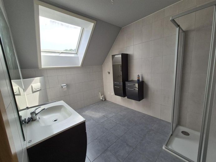 Von Privat: Reiheneckhaus in ruhiger Lage Schwarzenbruck / OT Lindelburg – Bad OG Foto NR 1