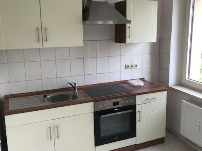 Gemütliche schöne 1,5-R-Wohnung 1.OG mit Balkon EBK.ca.40 m² in MD- Sudenburg zu vermieten . – Foto 1