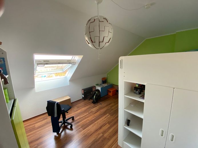 Maisonette Wohnung mit  4-Zimmer, Balkon, Bad mit Fenster und Badewanne – Foto 8