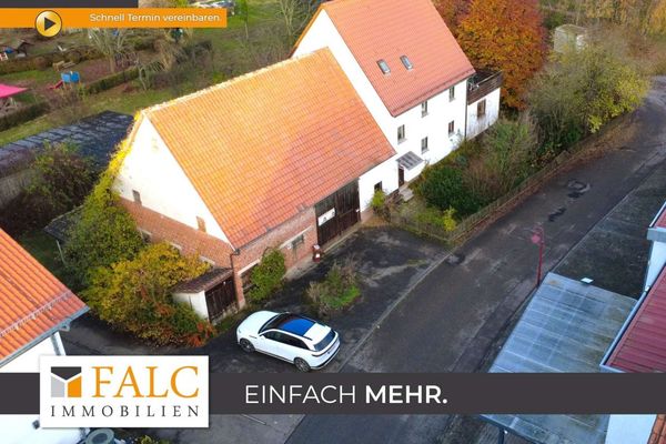 Veel ruimte, nog meer mogelijkheden! Landhuis met 3 verdiepingen en XXL-schuur - FALC Immobilien