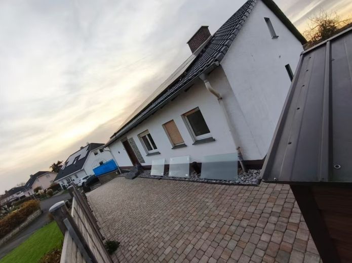Stadtallendorf, dom dla 2 rodzin – Photo 2