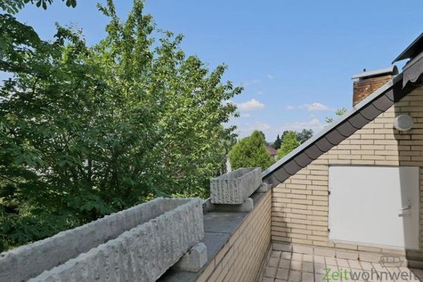 (EF0794_M) Distretto di Kassel: Kaufungen, appartamento ammobiliato di 2 locali con balcone mansardato in zona residenziale molto tranquilla, WLAN