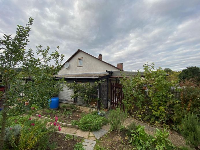 Mehrgenerationhaus (Zweifamilienhaus + 3. Wohnung im Anbau) mit 2 Garagen – फोटो 6
