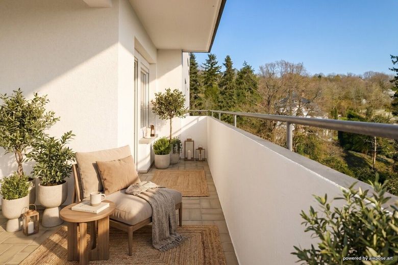 Top geschnittene 4 Zi Whg mit Lift nahe dem Kurpark – Loggia