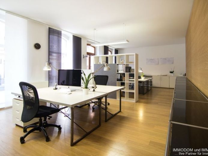Schönes Büro für Architekten, Ingenieure, Versicherungsagenten o.ä. mit PKW-SP & Wallbox im Hof zu vermieten! – Foto 1