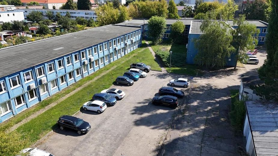 Gewerbeobjekt ***Bürogebäide*** teilverrmietet – Bild 1