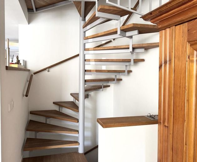 breiter Treppenaufgang