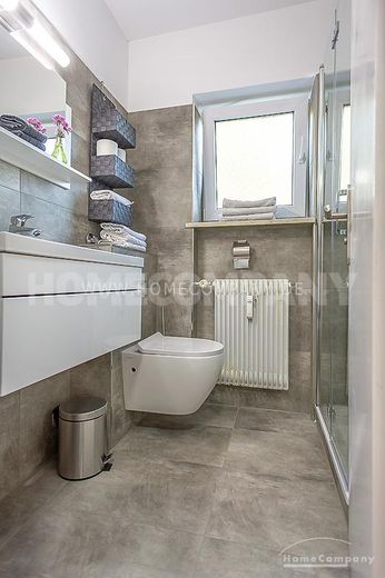 Wunderschöne, modern möblierte 3,5-Zimmer-Wohnung in der Fasanerie. – 9d5c5892fbe7311ec1c60e4b34ab3432d12b4782.jpg