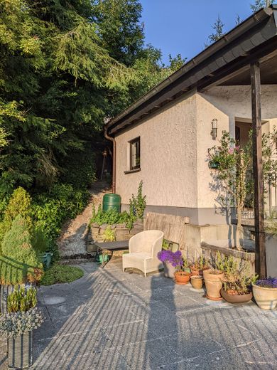Autarkes Wohlfühlhaus – Nordterrasse über Garage