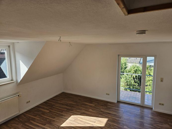 Schöne renovierte Wohnung – Wohnzimmer