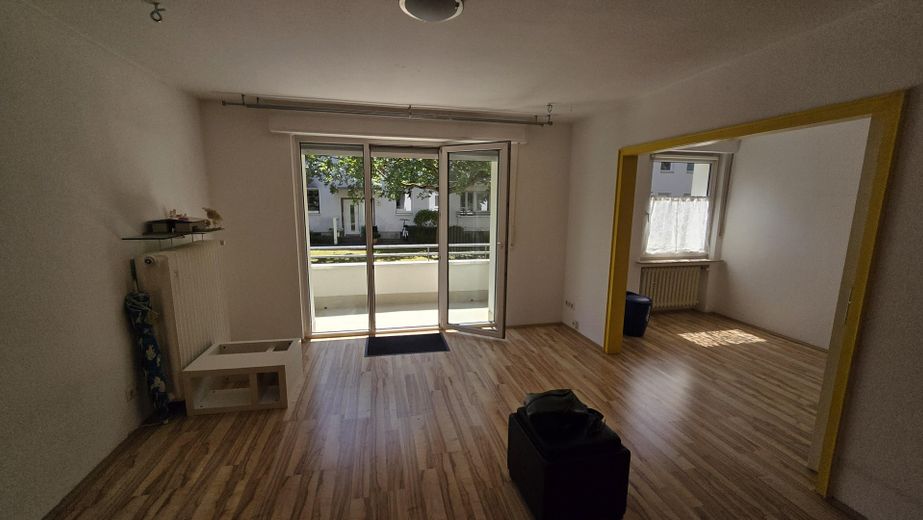 UN kampüsü ve Bundesviertel’e yakın, sakin konumda aydınlık 3 odalı daire – Wohnzimmer original