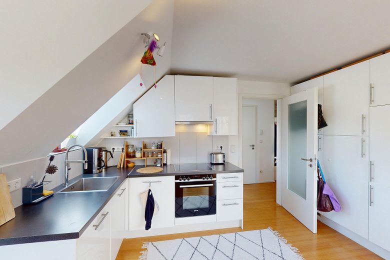 Design-Maisonette (Alleinige Etage) | KfW-A+, Galeria, kominek | blisko S-Bahn Untermenzing – Küche
