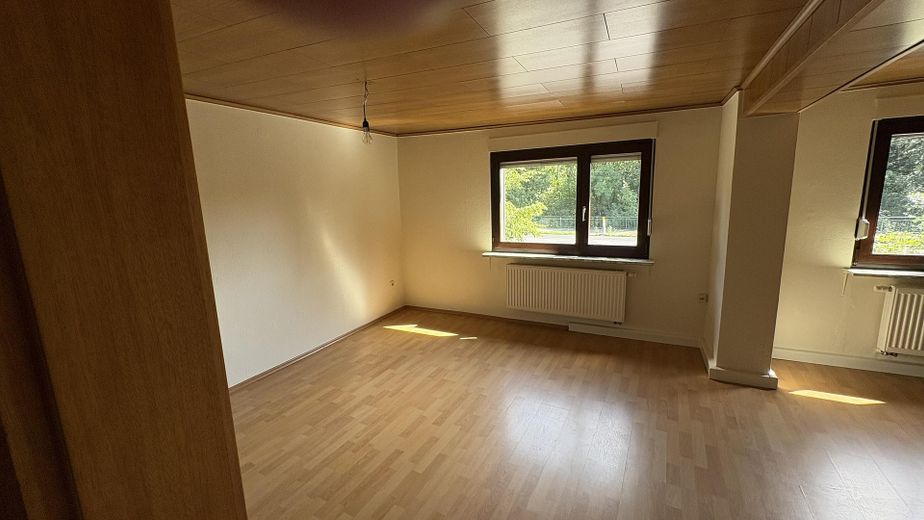 Wohnung ideal für Pendler – Esszimmer Bild 2