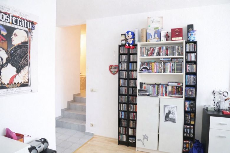 2-Raum-Dachgeschosswohnung in bester Wohnlage von Ilmenau (Südviertel) – Wohnzimmer