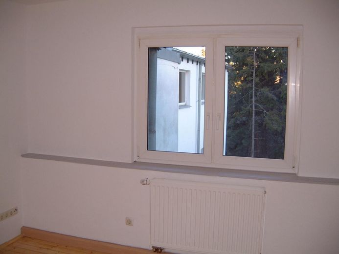 Wohn / Geschätshaus am Bahnhof/Fußgängerzone – Wohnung DG