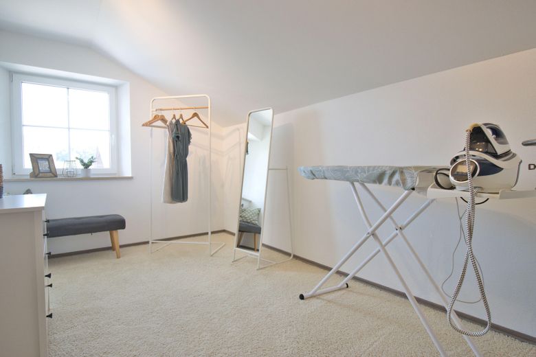 Ankleidezimmer (Bügelzimmer)