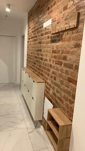 Vollklimatisierte 4-Zimmer-Altbau-Wohnung - kernsaniert mit top Innenausstattung – Flur