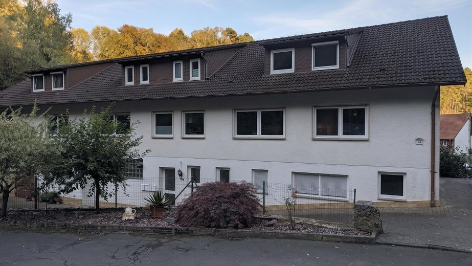 Investimento interessante: 5 unità abitative con potenziale di sviluppo vicino al lago Edersee – Meierweg 13 & 13b