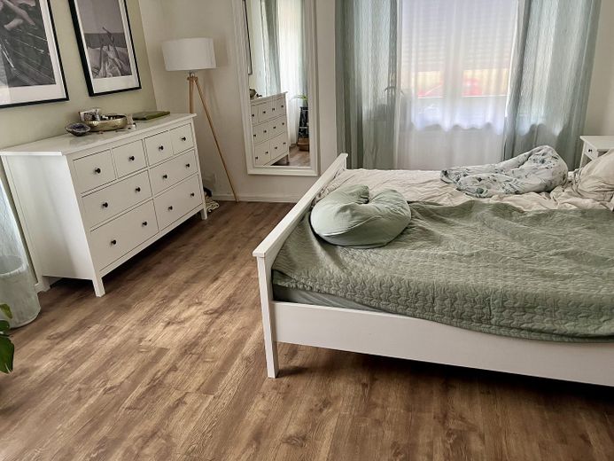 Schlafzimmer 1