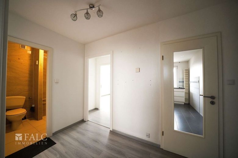 3-Zimmer-Wohnung mit Balkon - ideale Basis für Ihre Wohnideen – Flur 3