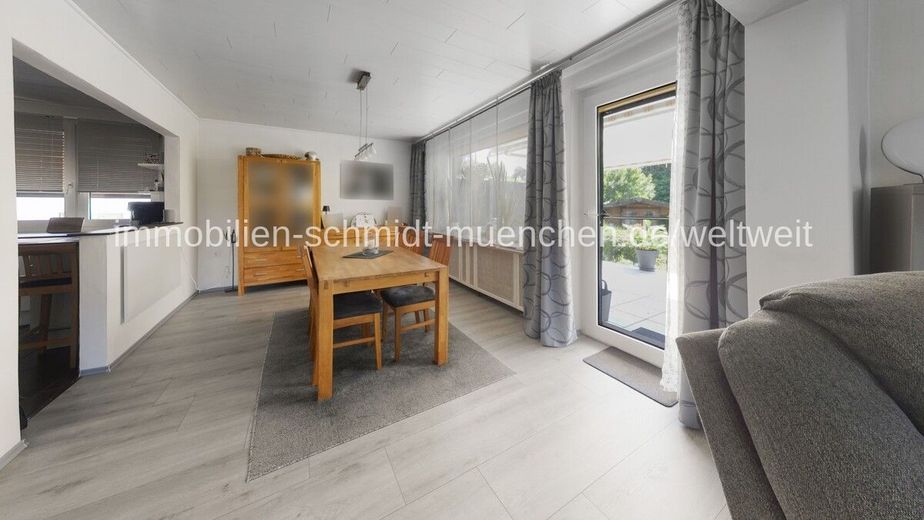 Großzügiges Zweifamilienhaus in Fuldatal - Perfekt für große Familien &amp; Mehrgenerationen – Esszimmer EG