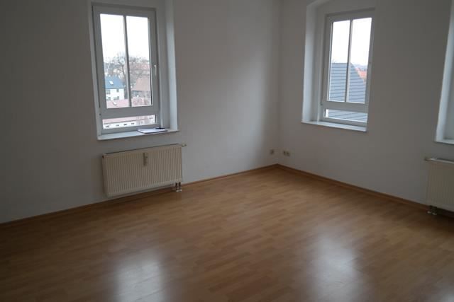 Gemütliche 2-Zimmer mit Laminat und Wannenbad mit Fenster in ruhiger Lage! – SAM_7731