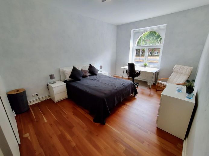 Provisionsfreie, modernisierte 3-Zimmer-Eigentumswohnung in Hannover/Südstadt-Bult – Schlafzimmer 1
