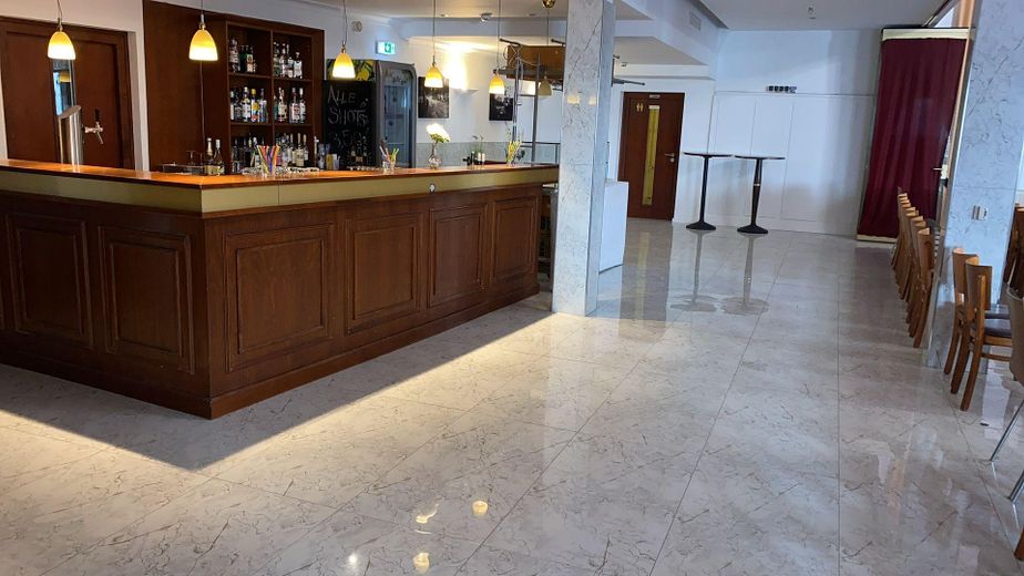 RESTAURANTE Y SALÓN DE EVENTOS EN ALQUILER – Foto 4