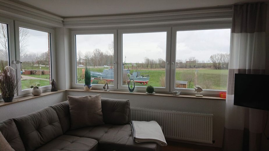 Wohnzimmer mit Aussicht Hafen
