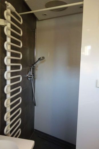 BS - Querum - Exklusives Doppelhausensemble mit moderner Architektur, hohem Wohnkomfort und Garten – Neubau - 1. OG Badezimmer
