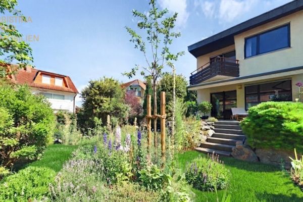 Abitazione luminosa su più livelli con giardino in posizione ambita a Rodgau Nieder-Roden