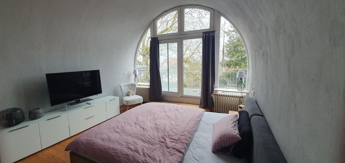 Großzügiges Einfamilienhaus mit 183 m² Wohnfläche – historischer Charme trifft moderne Erweiterung – Schlafzimmer Dachgeschoss 