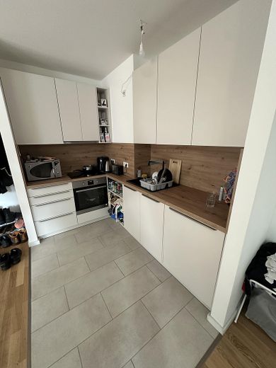 Moderne Neubauwohnung mit Loggia & Einbauküche – Foto 4
