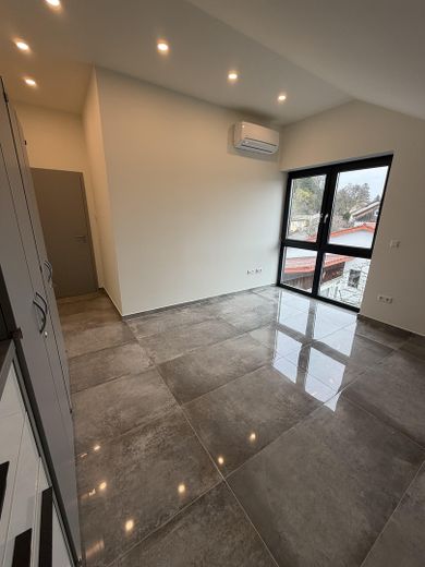 Weiteres Zimmer (z. B. Büro)