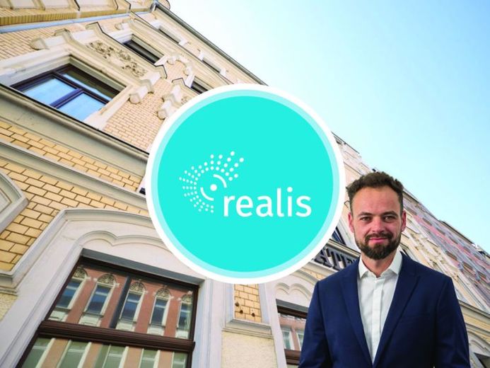 +++ immeuble résidentiel et commercial bien entretenu, chauffage urbain, balcons, jardin, appartement pour artisan et espace de stockage – Foto 1