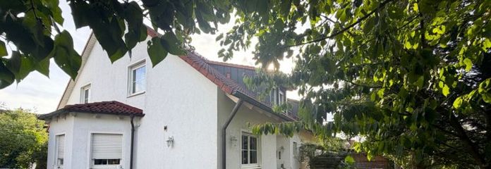 RESERVIERT
Großzügige Doppelhaushälfte mit Südterrasse und viel Platz für die ganze Familie