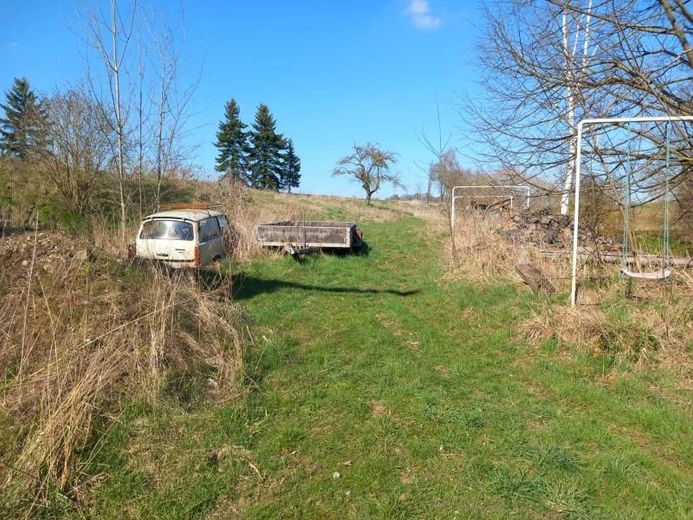 Herrschaftlicher Resthof in absoluter Alleinlage – Bild 1