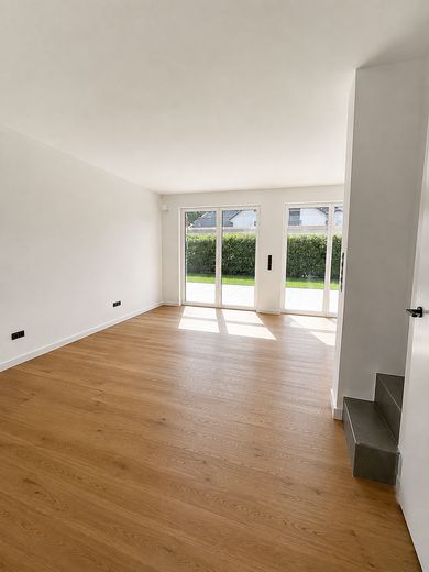 Casa pareada KFW 40 en Lohmar-Donrath - Obra nueva con jardín y 5 habitaciones – Wohnen/Essen Haus 4 Visualisie