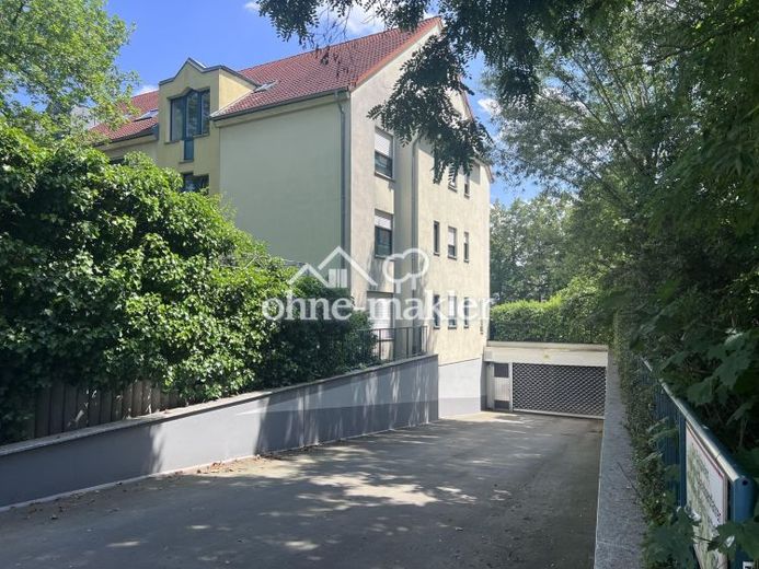 Индивидуальное место в подземном гараже в Лейпциге — Gutshofstr. 1-9 – Фото 1