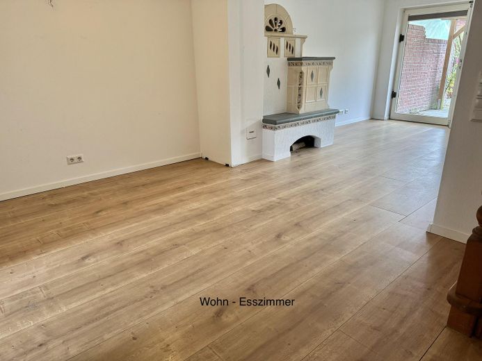 Reihenmittelhaus mit viel Potenzial und neuer Heizung – Foto 9