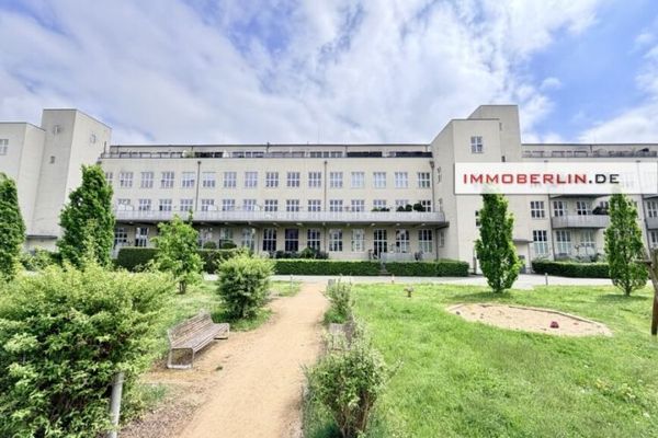 IMMOBERLIN.DE - ¡Ubicación privilegiada en un edificio protegido! Loft completamente rehabilitado con plaza de aparcamiento