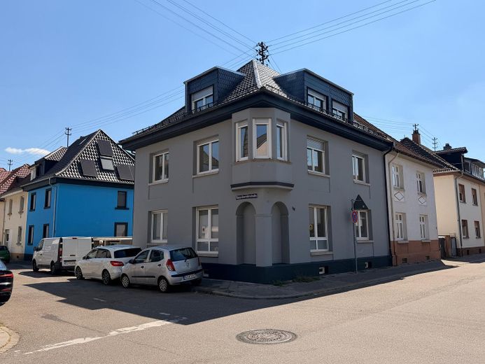 Kernsanierte 1 Zimmer Wohnung mit großer Terrasse – Außenansicht