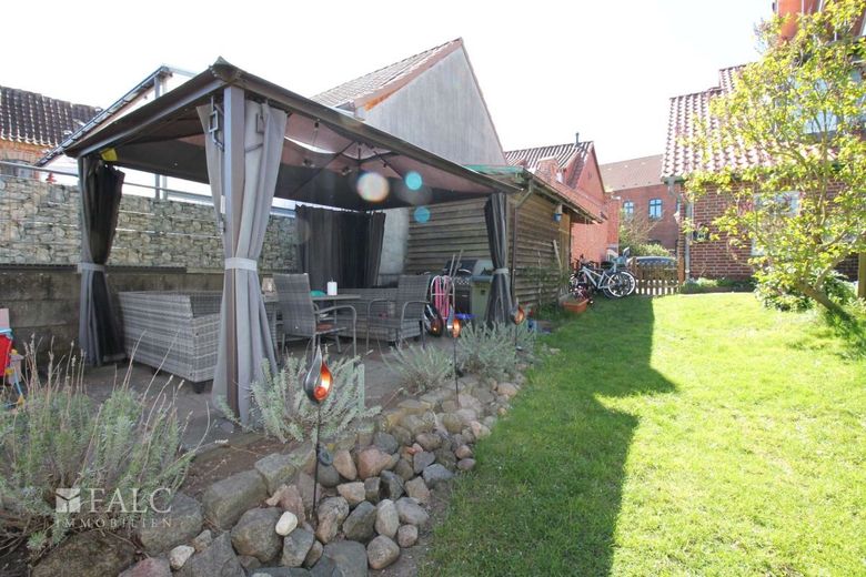 +++ Natur pur &amp; Elbnähe: Großzügige Wohnung zur Miete +++ – Garten