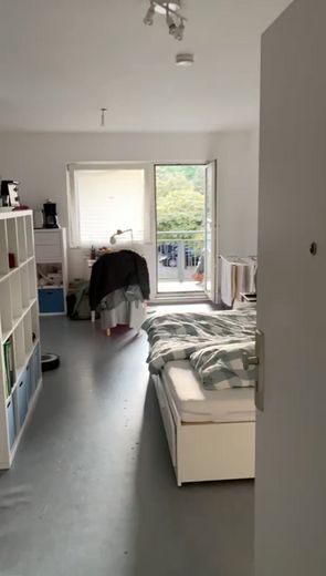Licht 1-kamerappartement op een centrale locatie – ideaal voor alleenstaanden of studenten – Foto 1