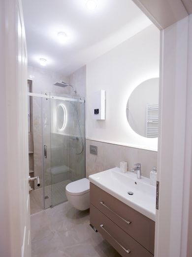 Badezimmer Ansicht 1