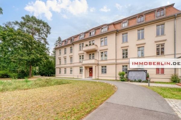 IMMOBERLIN.DE - İdिलik Konumda Balkonlu ve Asansörlü Büyüleyici Eski Bina Dairesi