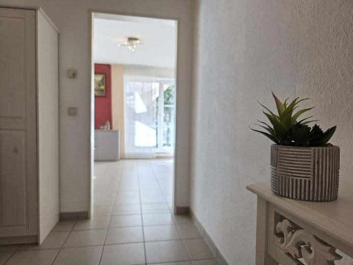 Gemütliche Pendlerwohnung voll möbliert / löffelfertig + Fußbodenheizung (TG-Wohnung) – Flur