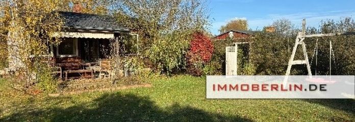 IMMOBERLIN.DE - Hübscher Gartenbungalow auf Eigenland in Tiergartensiedlung Oranienburg