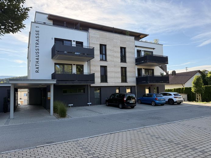 Neuwertige, freizügige Wohnung mit Ausblick *provisionsfrei* - Ab sofort. – Gebäude - Aussen 2