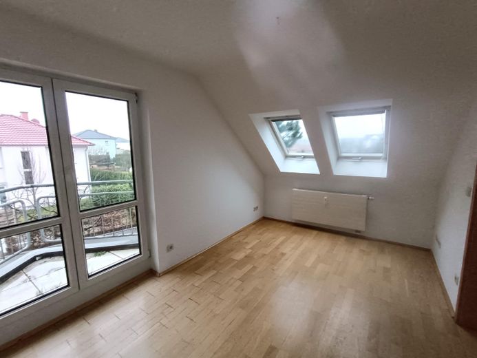 Zimmer mit Erkerbalkon